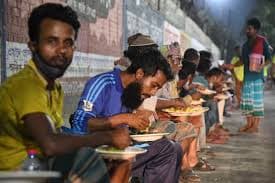 Daily hot nutritious meal distribution to day-wage workers and children